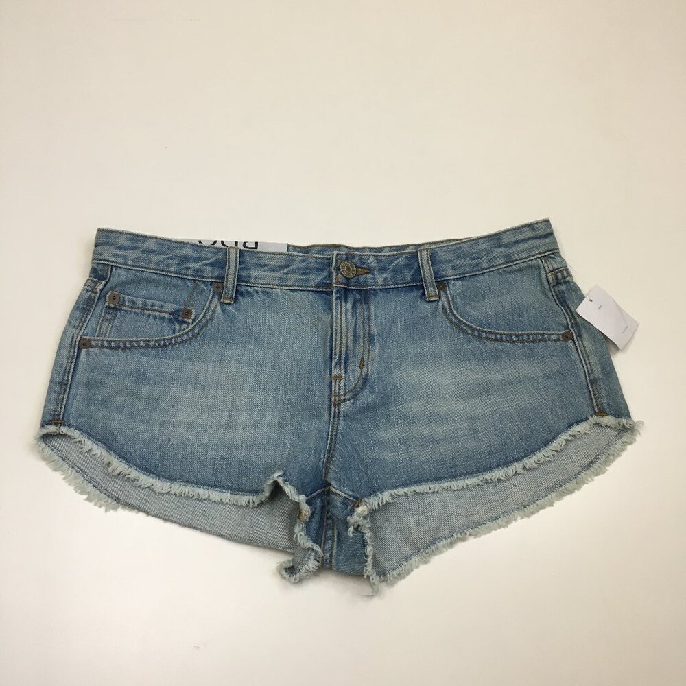 NWT BDG Urban Outfitters 5 Pocket Dolphin Low Rise Raw Edge Hem Denim Shorts